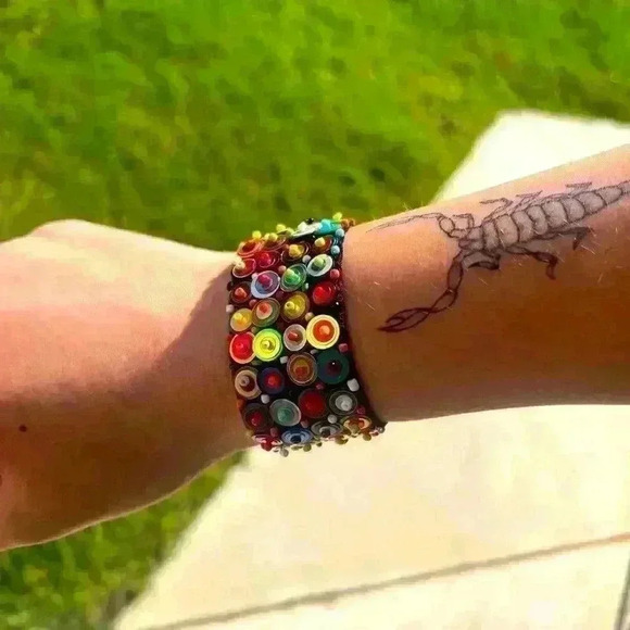 Women’s multicolor sequin bracelet - Picture 5 of 6